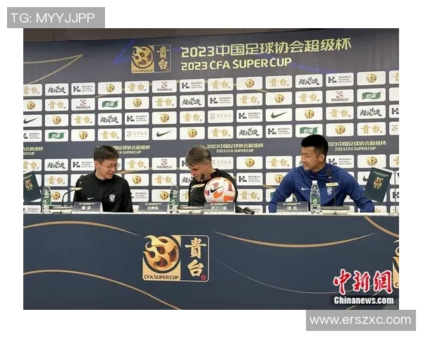 武汉足球队的团队协作揭秘：如何在赛场上实现完美配合与默契合作