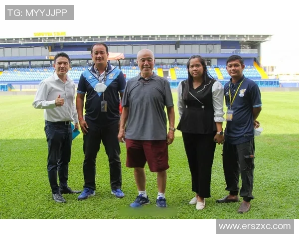 越南足球明星助力球队在柬埔寨赛场上展现风采与实力 越南足球明星助力球队在柬埔寨赛场上展现风采与实力